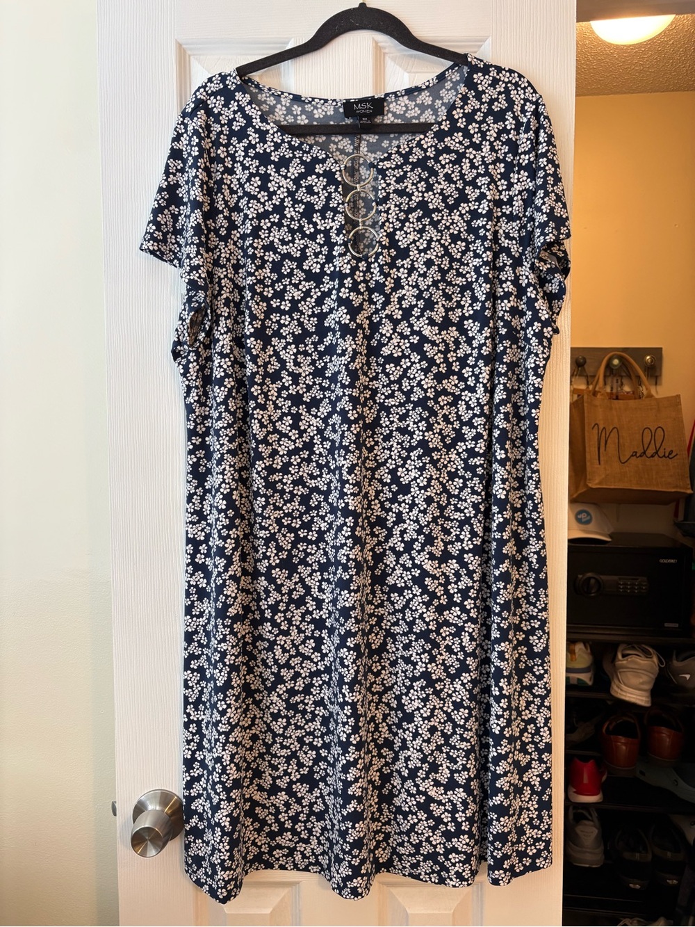 MSK Navy and White Floral Ring-Detail Shift Dress